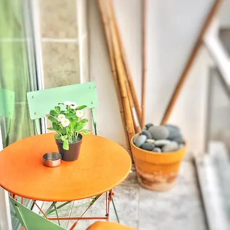 Apartment Love